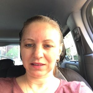 Meet your Posher, Daniela